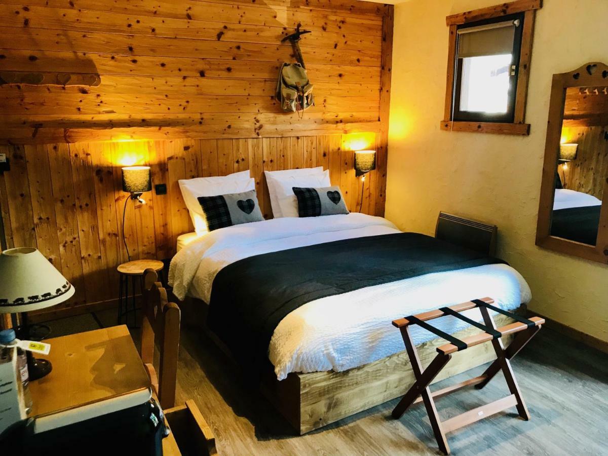 Logis Hotel Les Ancolies Areches Exterior photo